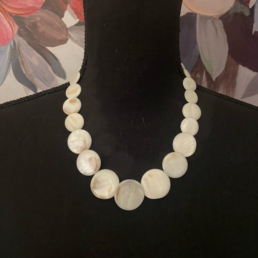 Elegant Cream and Tan Necklace